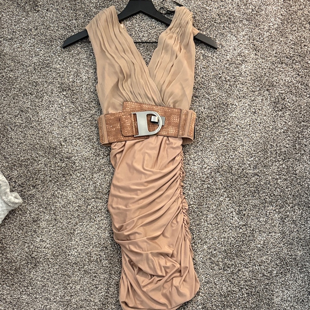 bebe Y2K Tan Dress with Belt